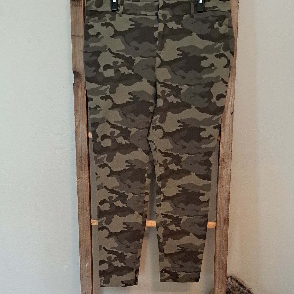 Old Navy Pixie High Rise Camo Pants